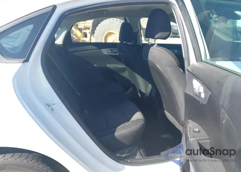 2023 Kia Forte Lxs z USA, uszkodzony, nr VIN 3KPF24AD7PE588347